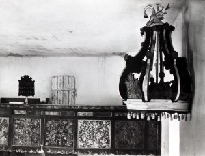 Az északi karzat mellvédje és a szószékkorona 1965-ben Az északi karzat mellvédje és a szószékkorona 1965-ben